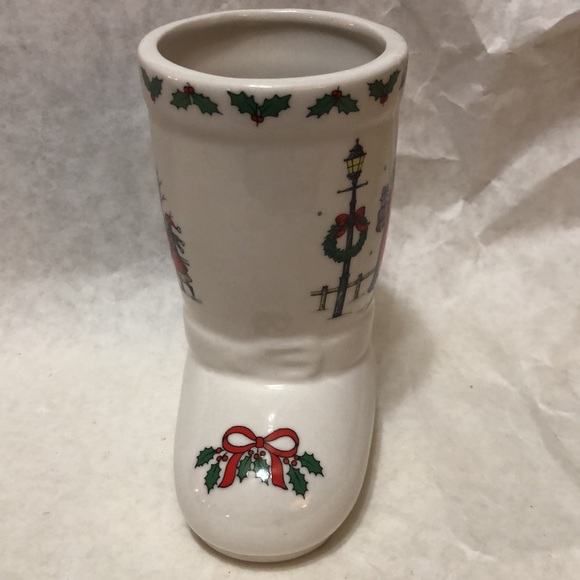 Studio Nova Porcelain CHRISTMAS SHOPPERS Boot Vase, 5"x4” - Picture 2 of 6